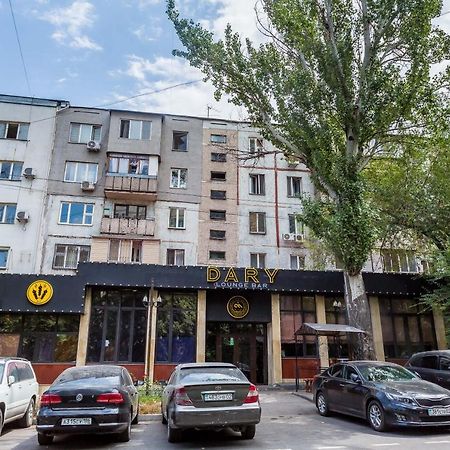 Прекрасные Апартаменты На Арбате Алма Ата Екстериор снимка