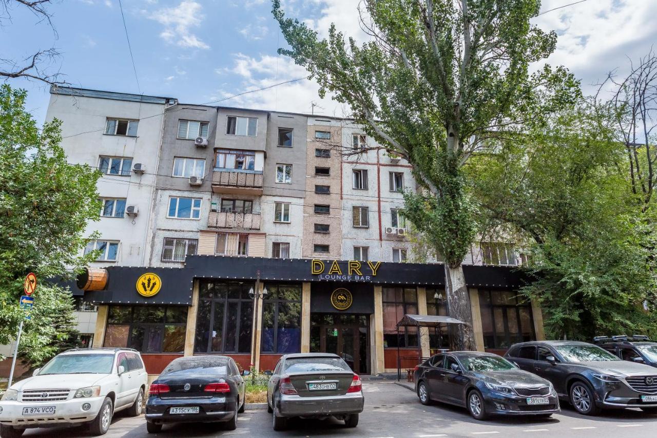 Прекрасные Апартаменты На Арбате Алма Ата Екстериор снимка